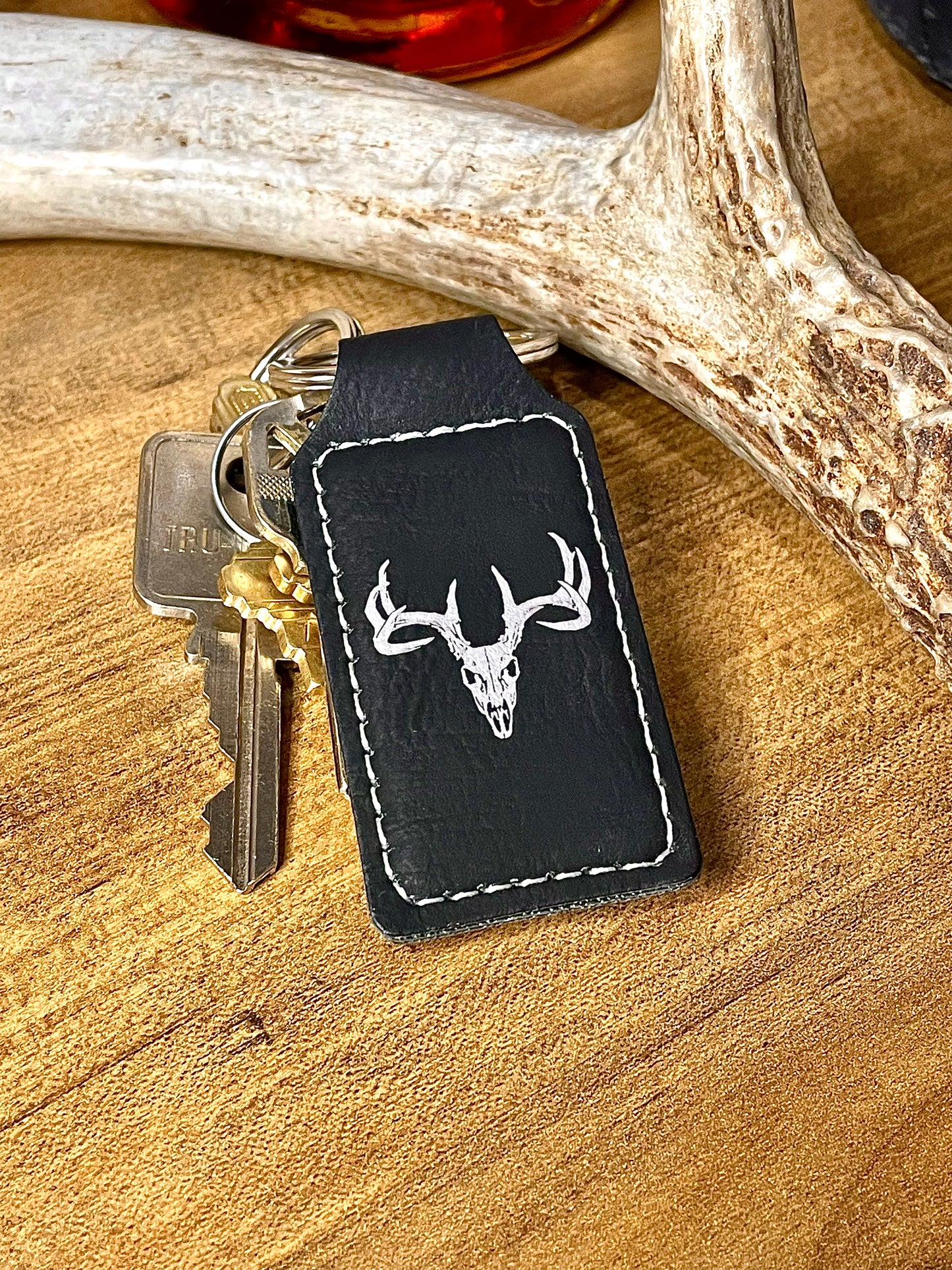 Buck Skull, Leather Style Engraved Keyring
